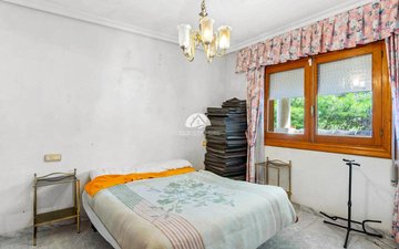 Property slide 21