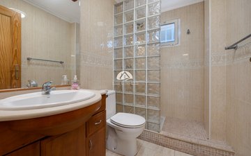 Property slide 20