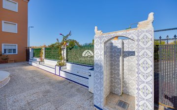 Property slide 25