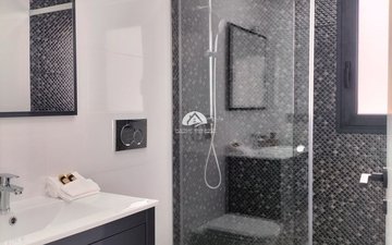 Property slide 17
