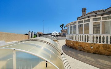 Property slide 10