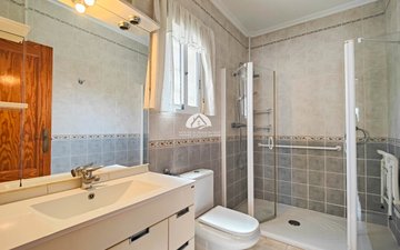 Property slide 45