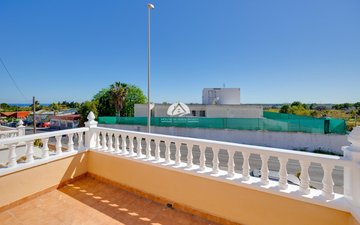 Property slide 22