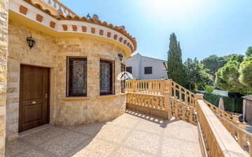 Property slide 25