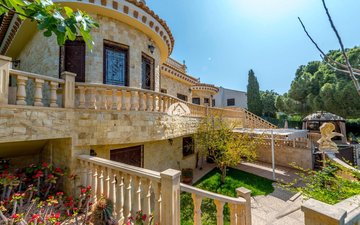 Property slide 31