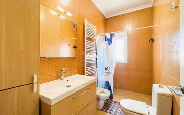 Property slide 20