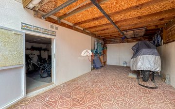 Property slide 25
