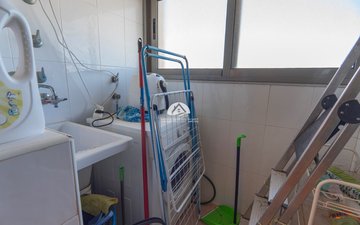 Property slide 21