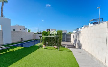 Property slide 32