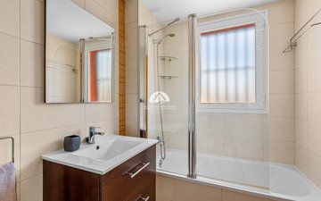 Property slide 20