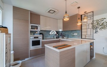 Property slide 19