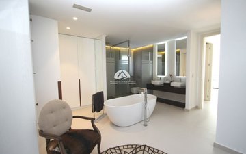 Property slide 22