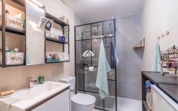 Property slide 44