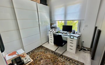 Property slide 18