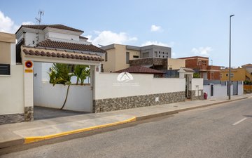Property slide 50