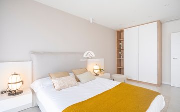 Property slide 25
