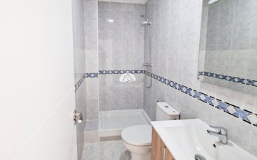Property slide 10