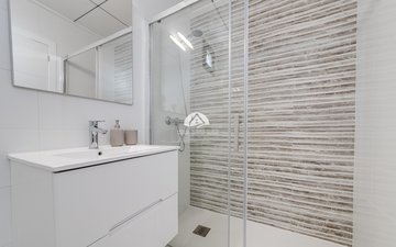 Property slide 24