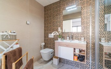 Property slide 25