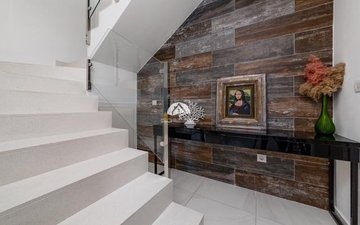 Property slide 17