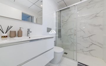Property slide 32