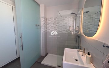 Property slide 28