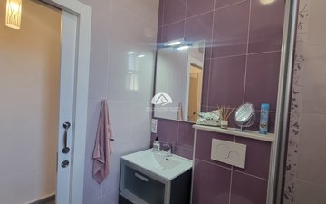 Property slide 22