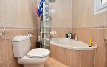 Property slide 25