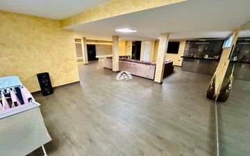 Property slide 49