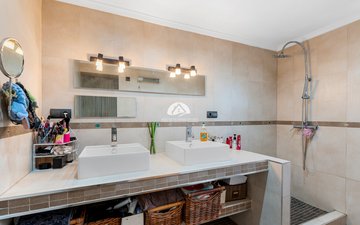 Property slide 24