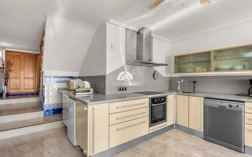 Property slide 22