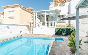 Property slide 44