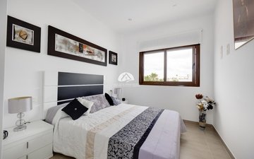 Property slide 32