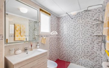 Property slide 16