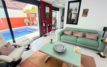 Property slide 18