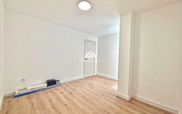 Property slide 16