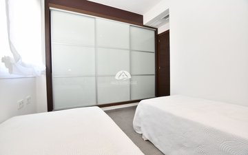 Property slide 22