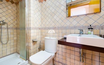Property slide 21