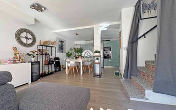 Property slide 21