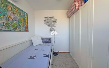 Property slide 32