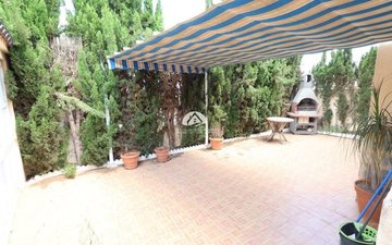 Property slide 16