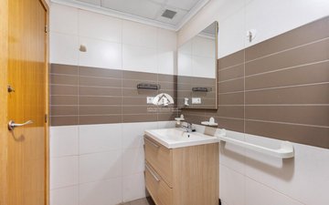 Property slide 16