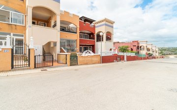 Property slide 32
