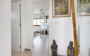 Property slide 20