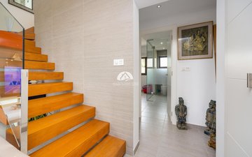 Property slide 21