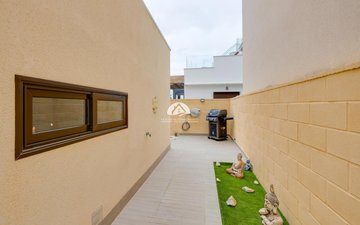 Property slide 44