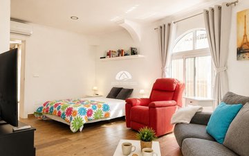 Property slide 21