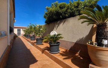 Property slide 25