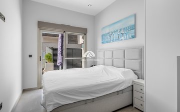 Property slide 21