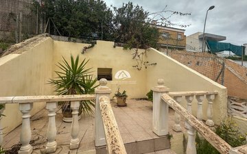 Property slide 21